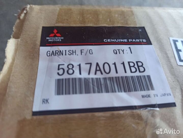 Накладка багажной двери митсубиши аутлендер