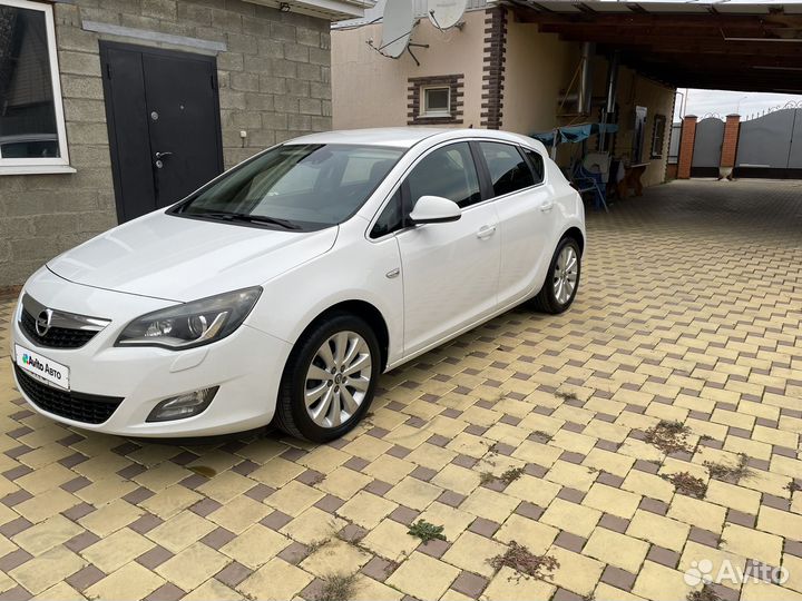 Opel Astra 1.4 AT, 2011, 100 000 км