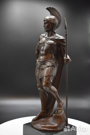 Бронзовая статуэтка 