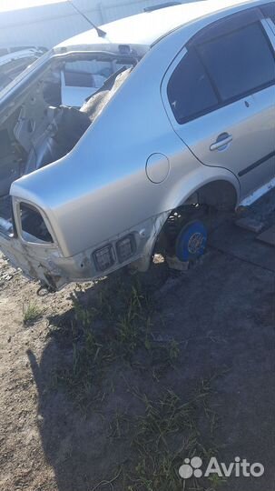 Задняя правая четверть