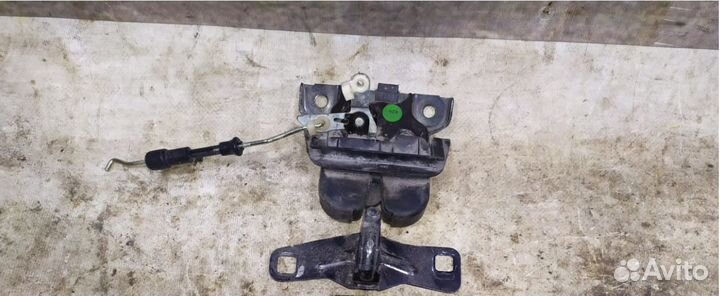 Замок багажника в сборе Audi A4, A5, A6, A8