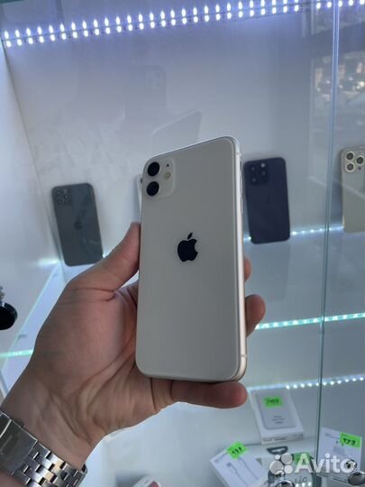 iPhone 11, 64 ГБ