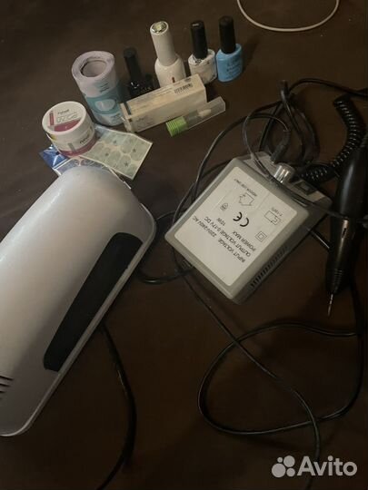 Машинка для маникюра,уф лампа и шилаки