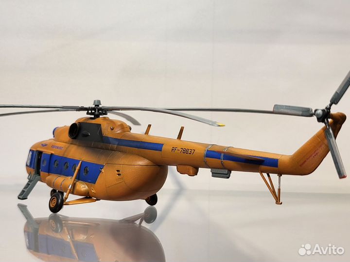 Модель вертолета ми-8 1/72 СССР