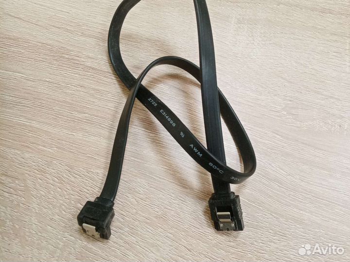 Кабель SATA