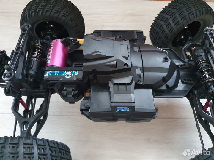 Thunder Tiger e-mta 1/8 машинка на радиоуправлении