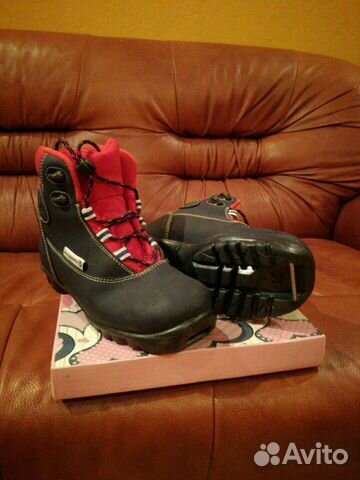 Лыжные ботинки