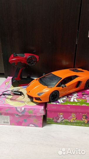 Яйца динозавра, край бебис, пупсы,пчела