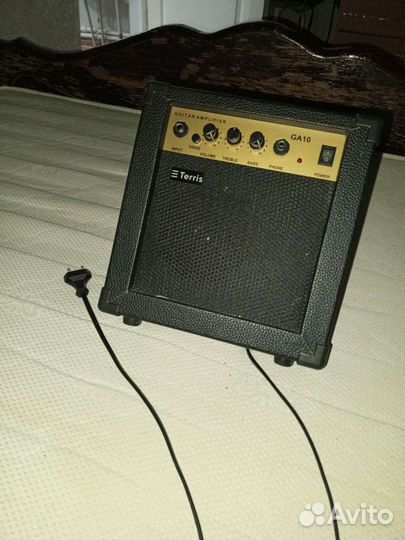 Электрогитара