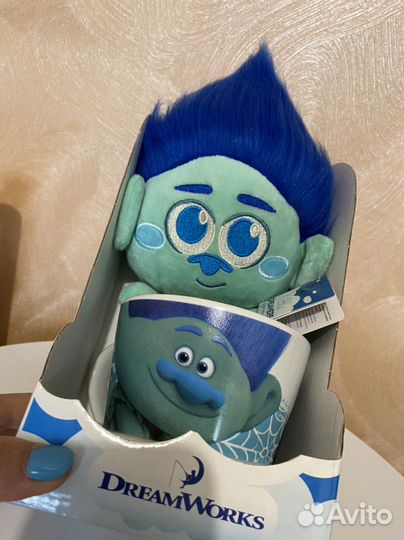 Игрушка-брелок в кружке «Тролль»