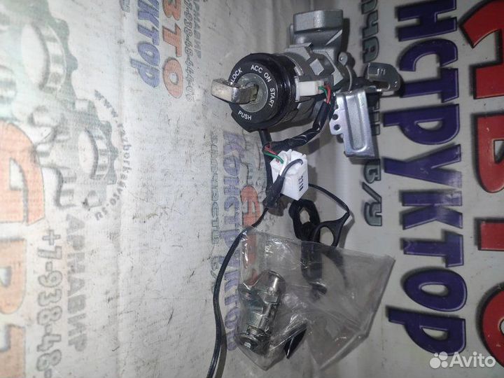 Замок зажигания Hyundai Solaris седан G4FC 2012