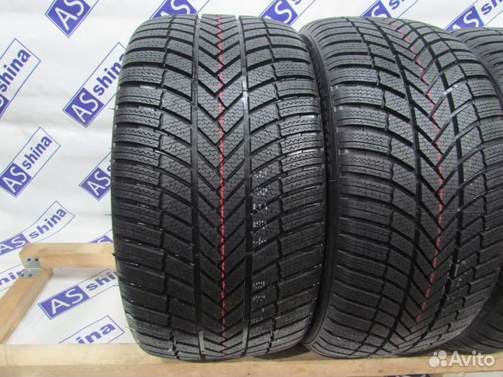 Bridgestone Blizzak LM-005 245/40 R18 и 265/35 R18 97V