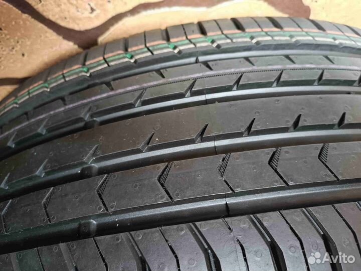 Continental ContiPremiumContact 5 225/60 R17