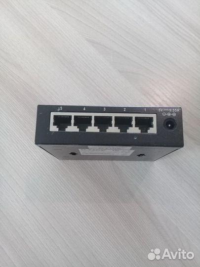 Коммутатор D-Link DES-1005D