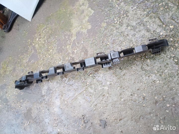 Абсорбер переднего бампера Renault Fluence 2013г