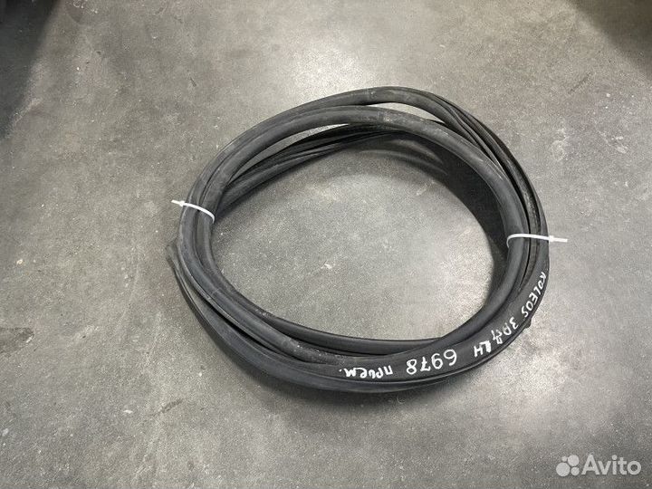 Уплотнитель двери Renault Koleos 1 HY0