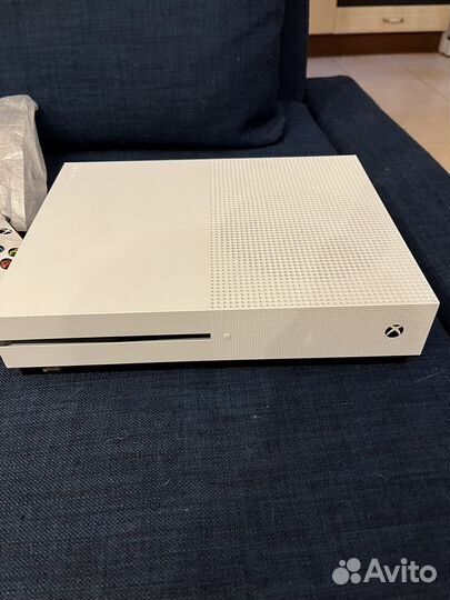 Игровая приставка xbox one s