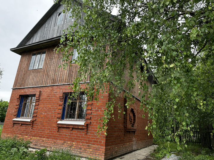 Дом 130 м² на участке 10 сот.