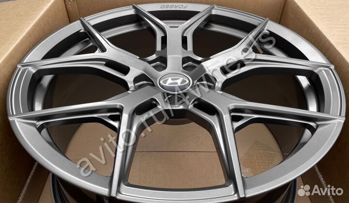Кованые диски Hyundai Santa Fe R20 наличие
