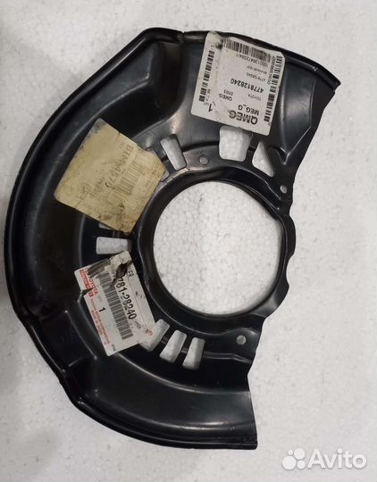 Кожух тормозного диска Toyota 4778128240