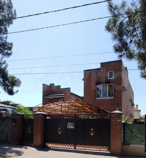 Дом 315 м² на участке 7 сот.