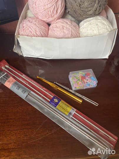 Спицы, крючки, булавки для вязания