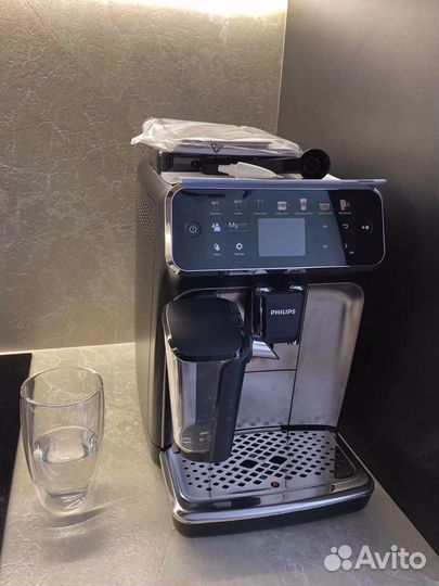 Кофемашина автоматическая Philips EP5447/90 Black