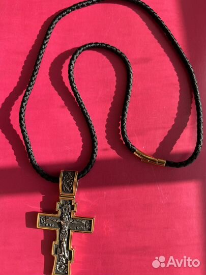 Крест и гайтан