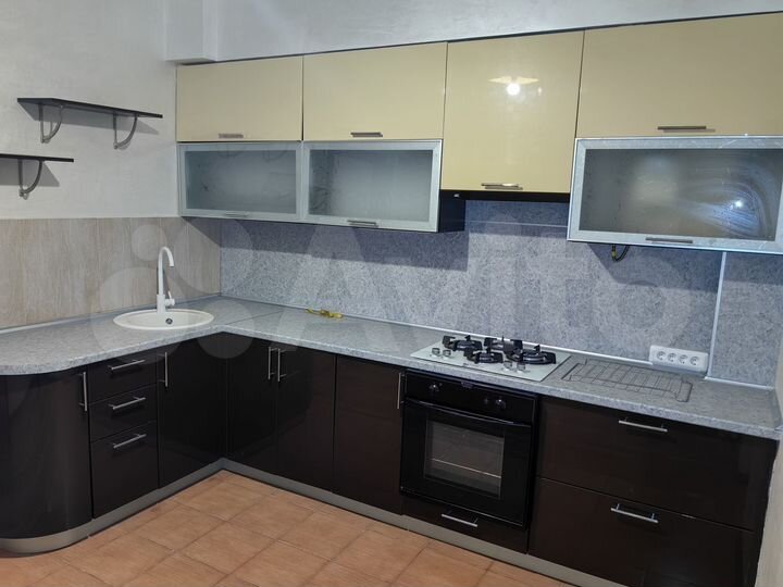 2-к. квартира, 63 м², 9/10 эт.