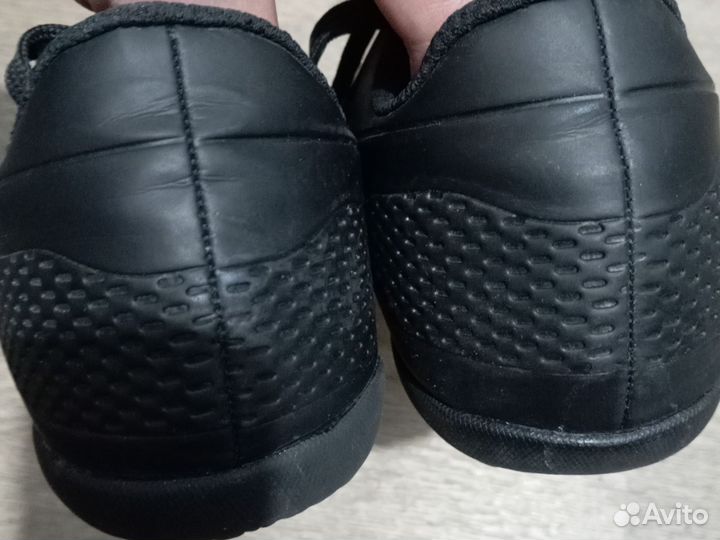 Футбольные бутсы Virtey