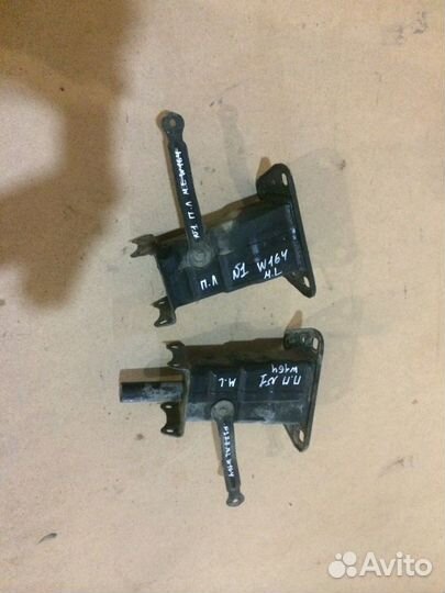 Усилитель бампера Mercedes ML W164