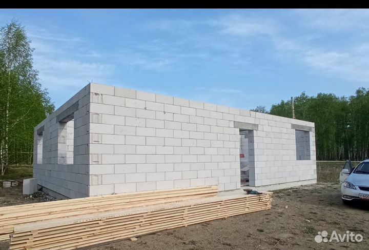 Бригада строителей