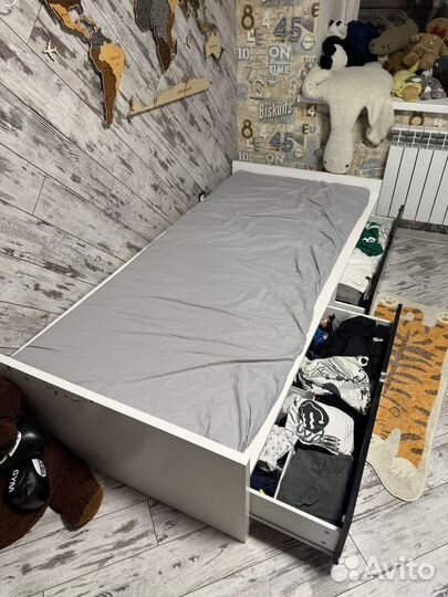 Кровать бу децкая с ящиками икея