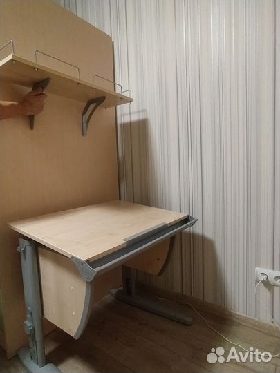Детский письменный стол