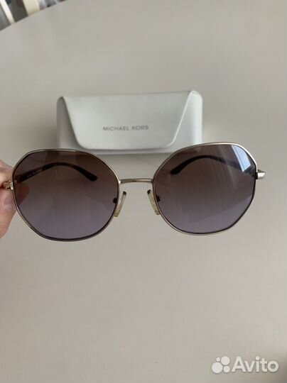 Солнцезащитные очки michael kors