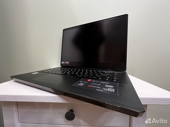 Игровой ноутбук MSI GE66 Raider