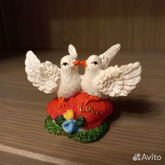 Подкова + статуэтка голуби