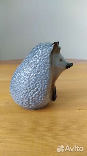 Фарфоровая статуэтка ёжик. лфз. СССР
