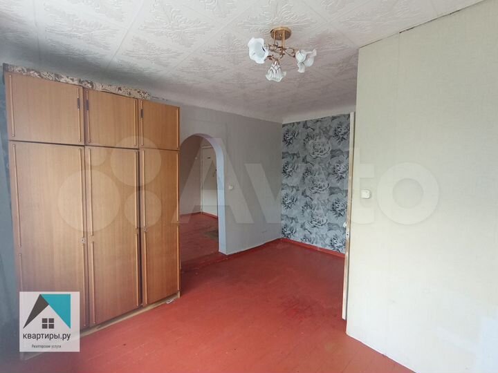 Комната 30 м² в 4-к., 3/5 эт.