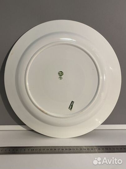 Большое фарфоровое блюдо СССР