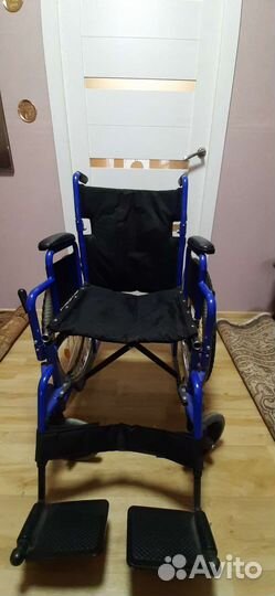 Кресло коляска для инвалидов