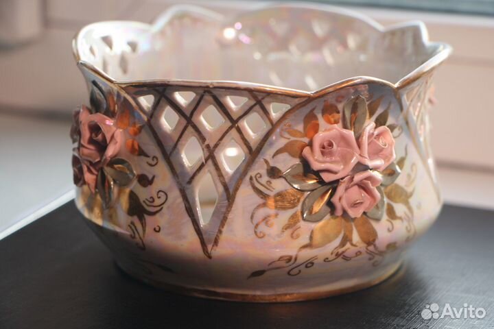 Фарфоровые изделия