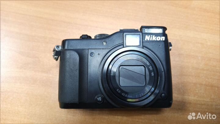 Фотоаппарат Nikon p7000 и p7100