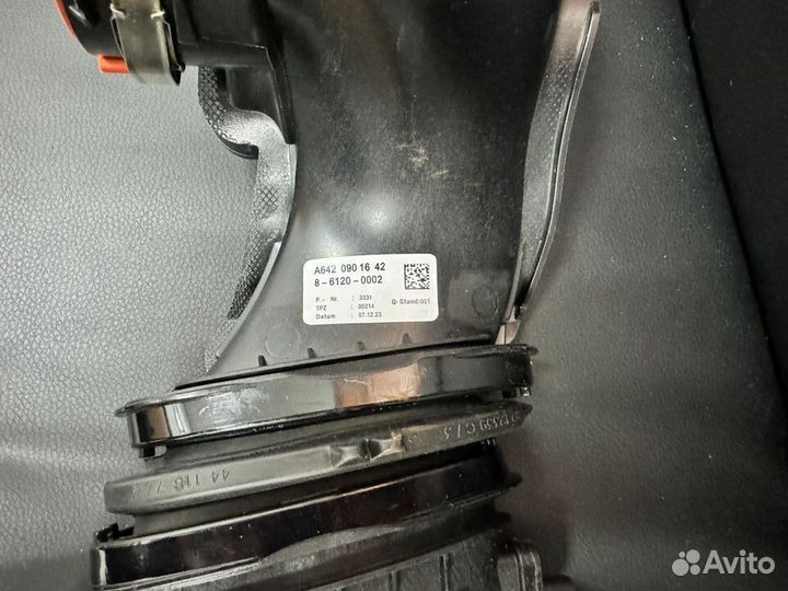 Патрубок воздуховода Mercedes A6420901642 оригинал