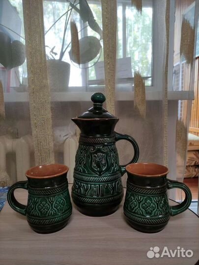 Кувшин с 2 мя кружками