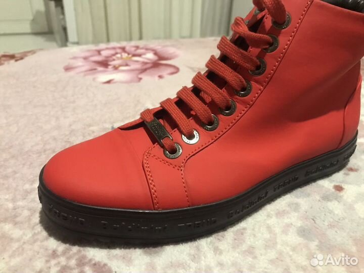 Ботинки женские