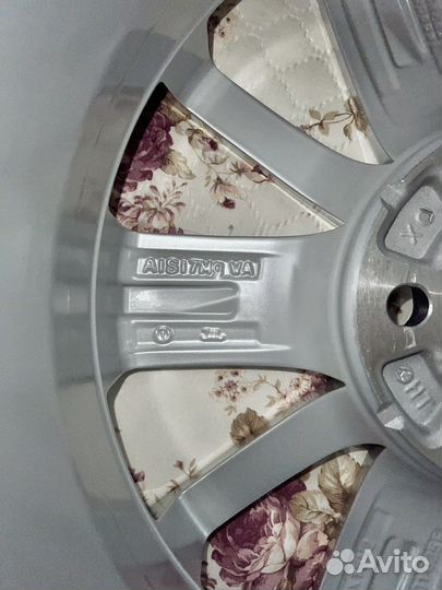 Новые диски R15 Tosa Brillantsilber VAG Оригинал