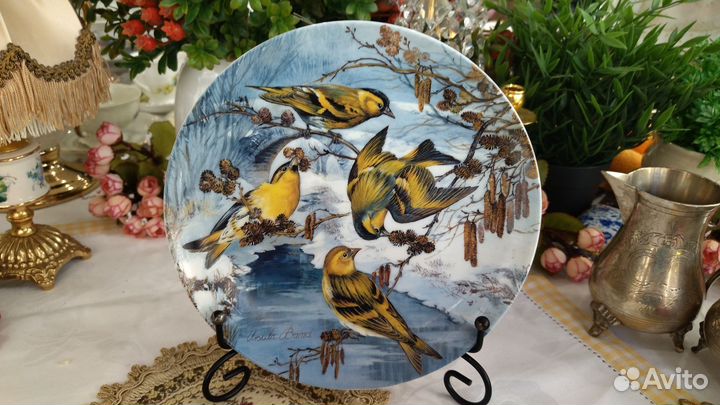 Тарелка декоративная серии Птицы Зимой
