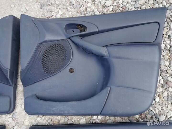 Комплект обшивок дверей Ford Focus 1 USA 2001г