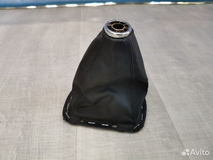 Чехол кулисы кпп Toyota Avensis T250 1.8 1ZZ 2006